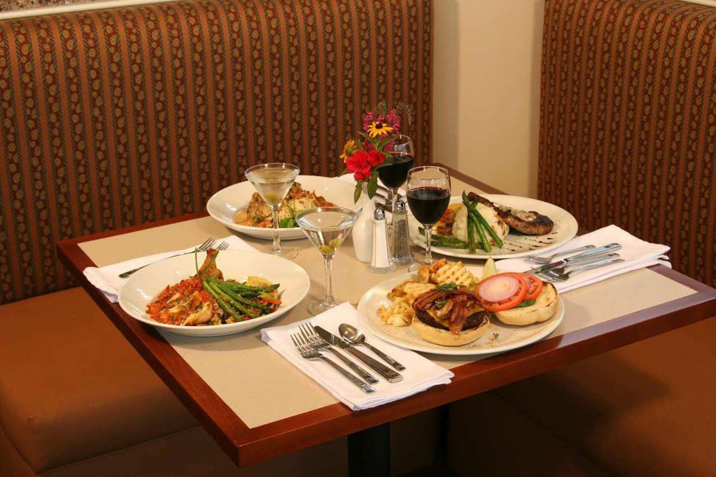 Hilton Garden Inn Pittsburgh University Place Restaurace fotografie