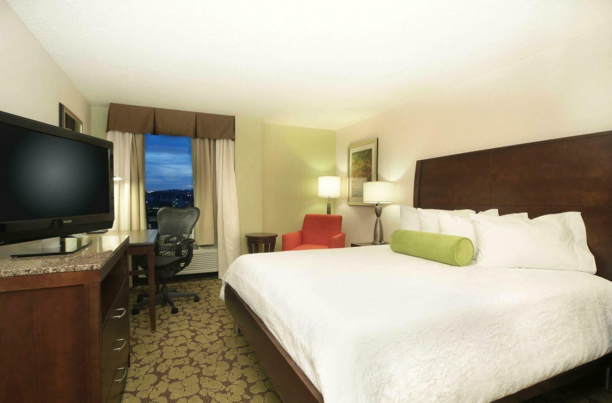 Hilton Garden Inn Pittsburgh University Place Exteriér fotografie